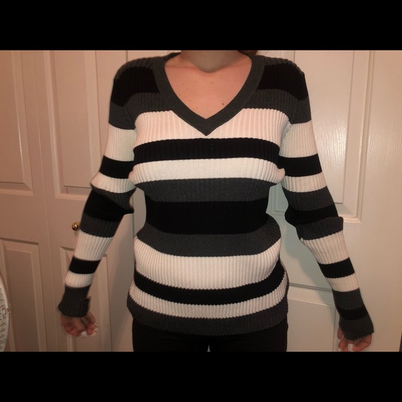 Striped Ribbed Sweater - Picture 3 of 3